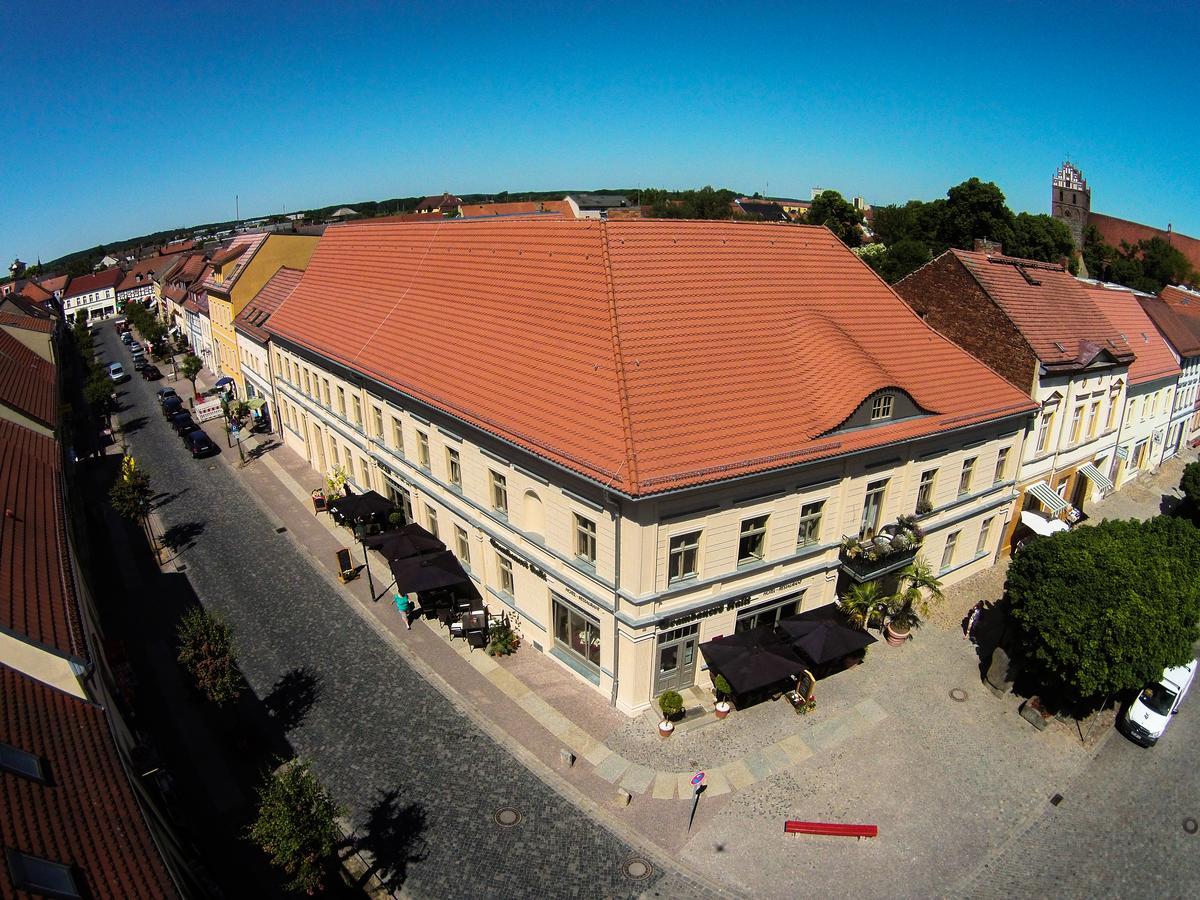 Hotel Grambauers Kalit Angermunde Esterno foto